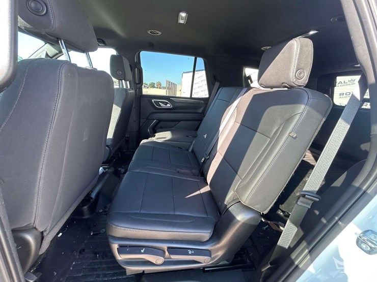 2022-chevrolet-tahoe-image-22