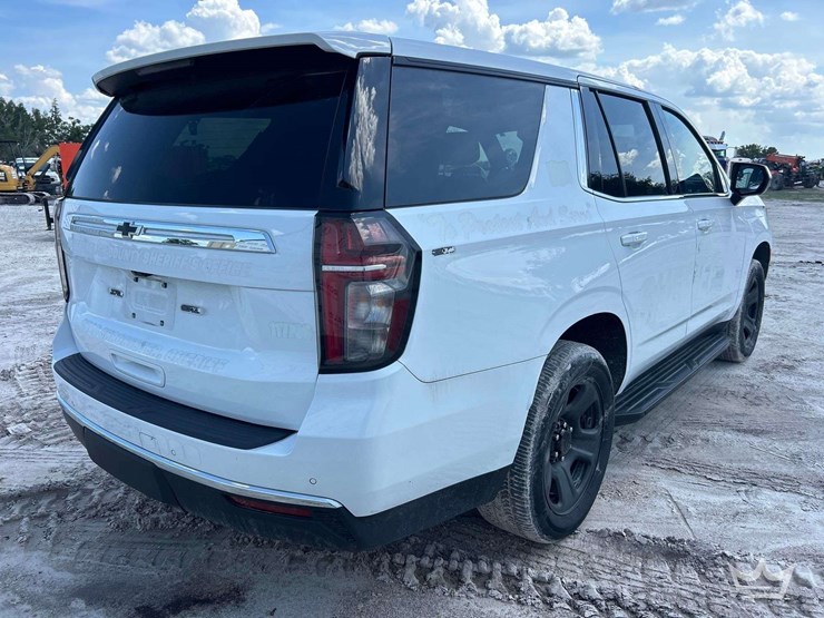 2023-chevrolet-tahoe-image-2