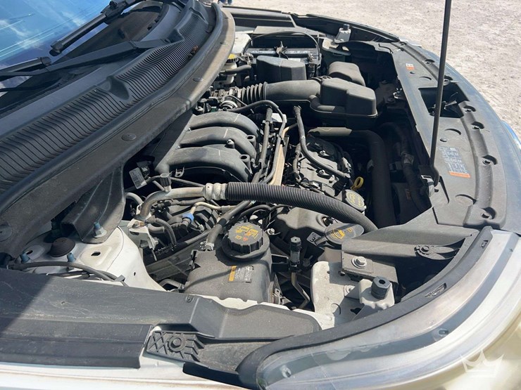 2017-ford-explorer-image-8