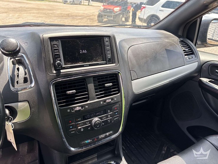 2019-dodge-grand-caravan-image-15