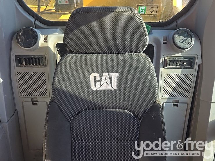 2021-caterpillar-336-image-65