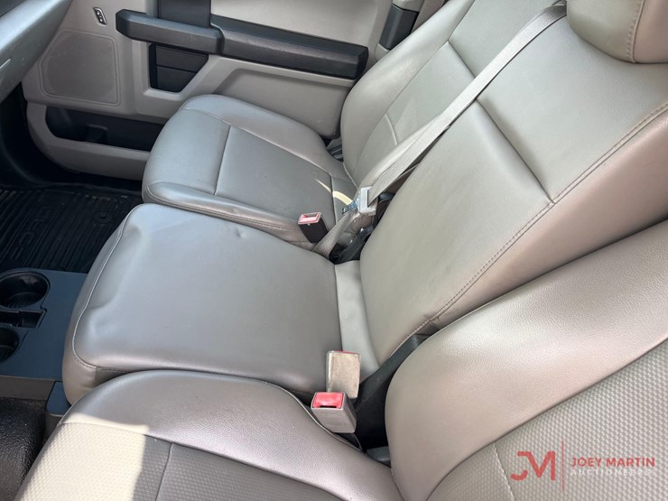 2019-ford-f350-sd-image-32