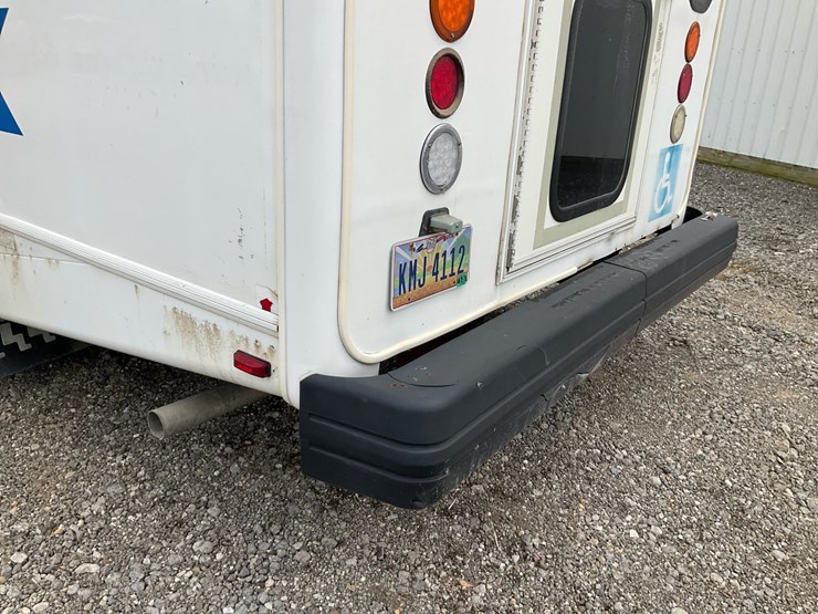 2015-ford-e450-image-19