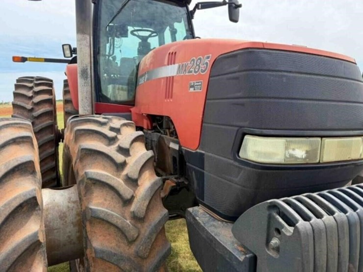 case-mx285-tractor-image-11