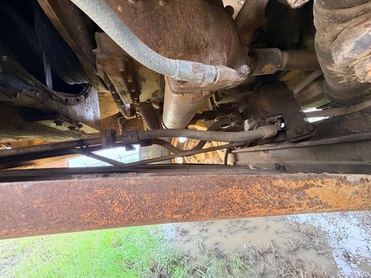 1972-caterpillar-769-image-33
