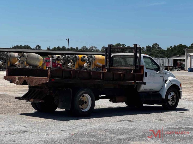 2005-ford-f650-image-3