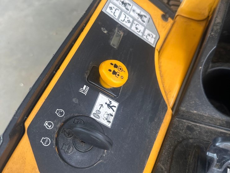 2024-cub-cadet-60-image-12