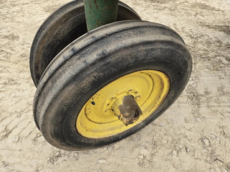 john-deere-a-image-14