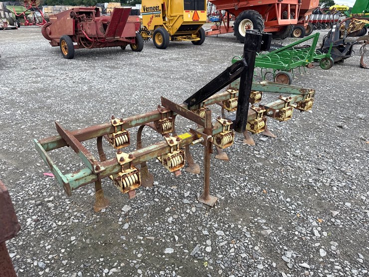 john-deere-6-image-1