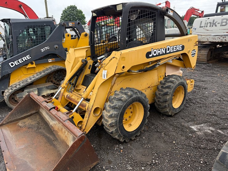 john-deere-260-image-1