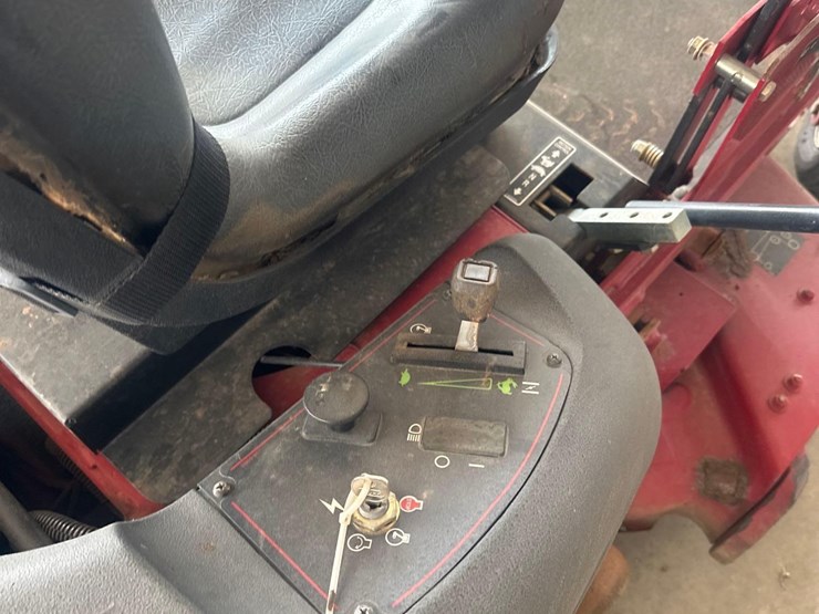 toro-time-cutter-1644-zero-turn-radius-mower-image-9