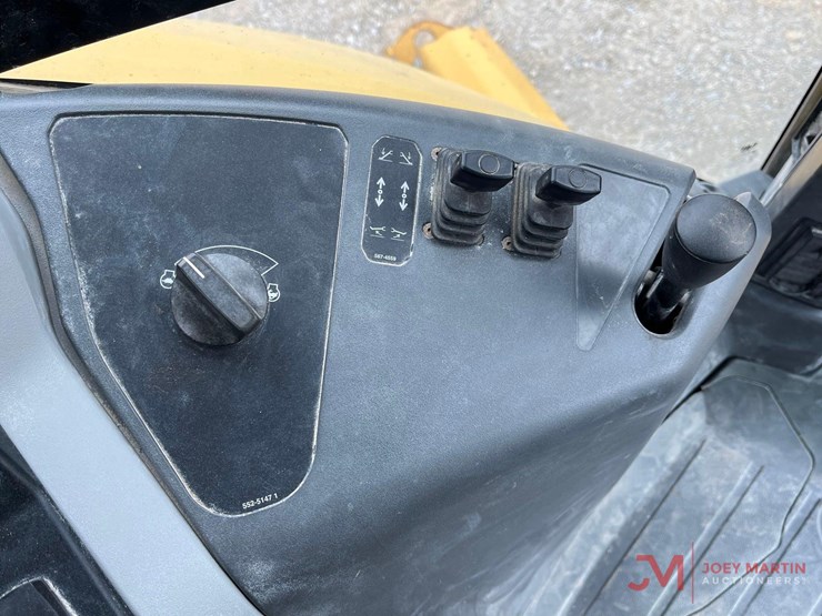 2021-caterpillar-420-xe-image-22