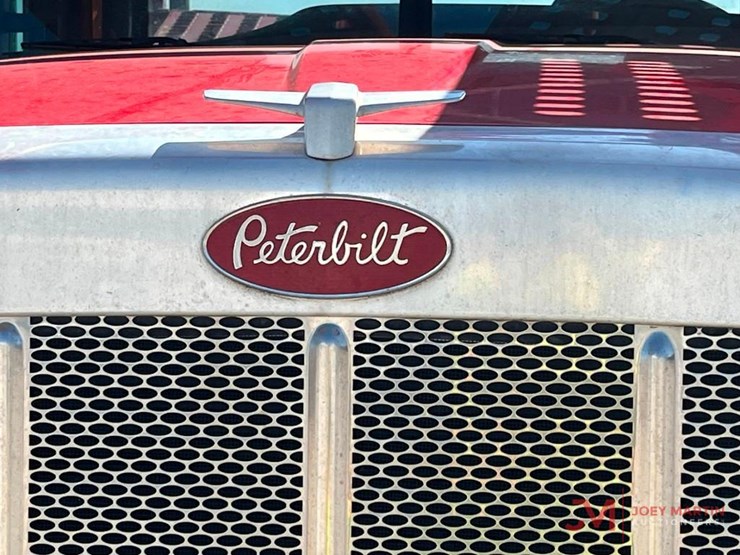 2016-peterbilt-365-image-6