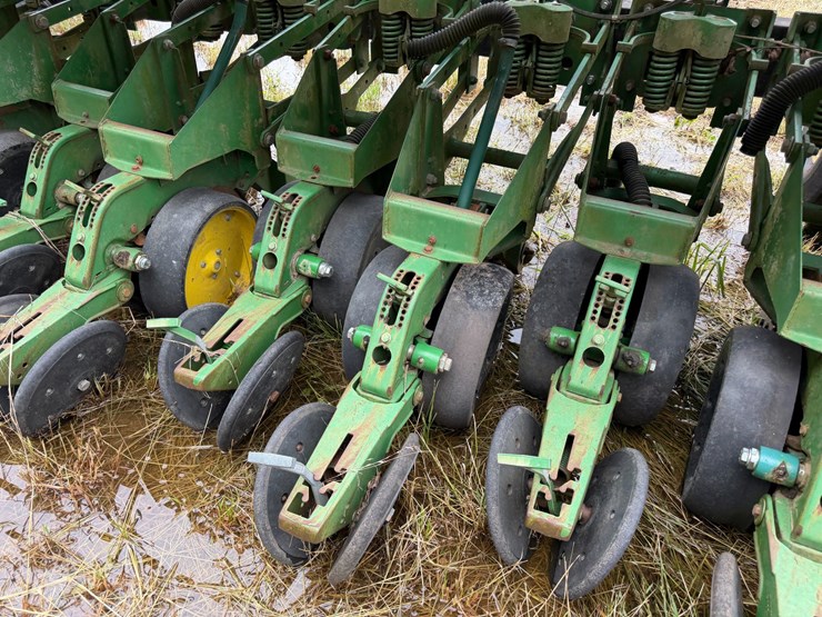 john-deere-530-image-20