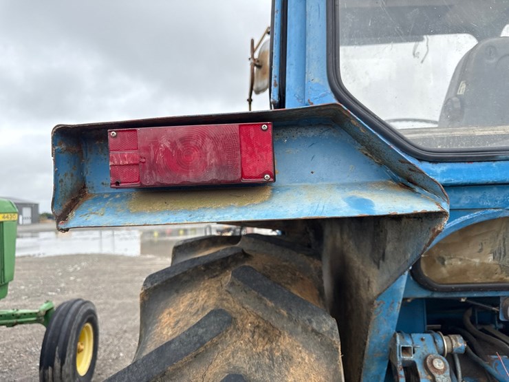 ford-7600-image-13