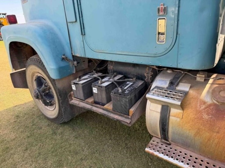 1974-international-durastar-4200-image-23