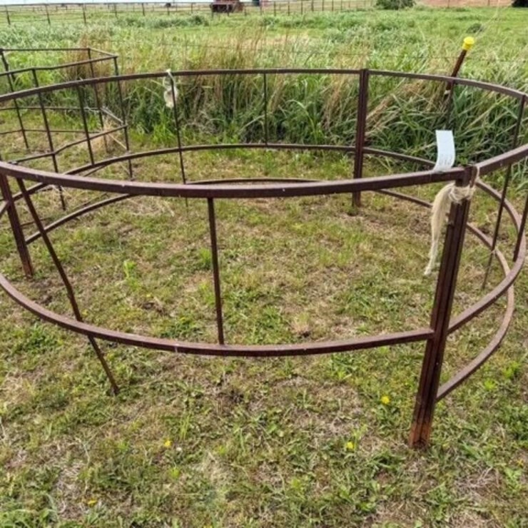 Steel Round Bale Feeder
