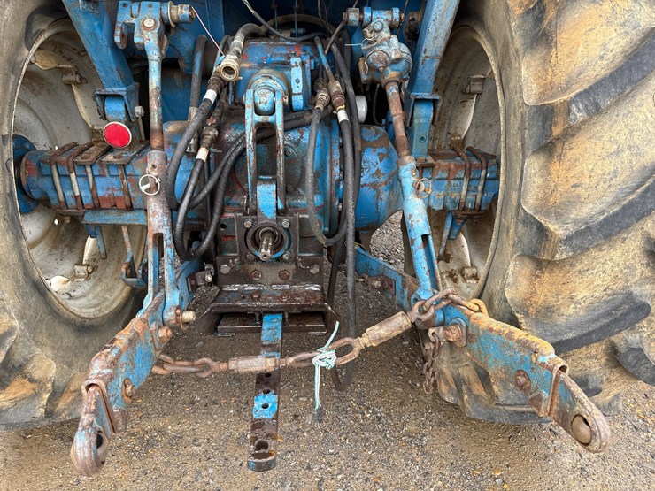 ford-7600-image-8