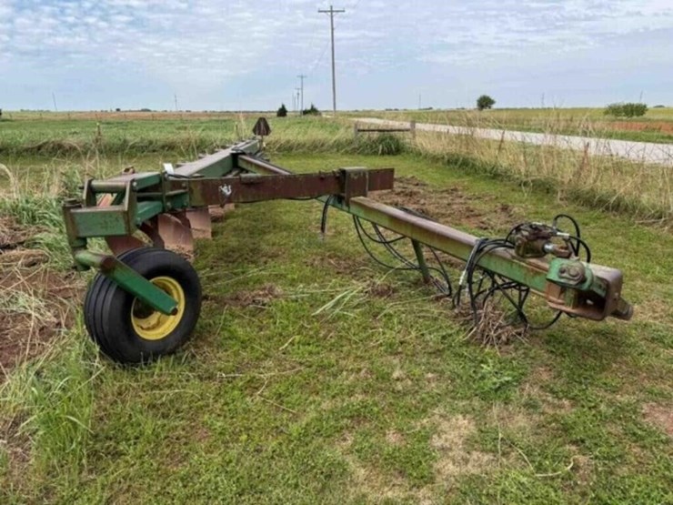 john-deere-2800-image-1