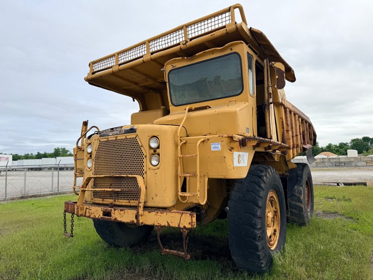 1972-caterpillar-769-image-2