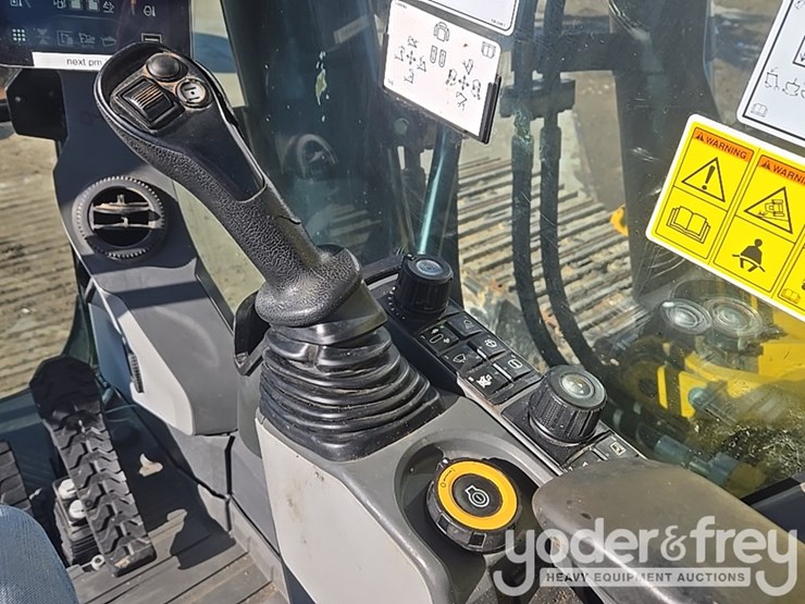 2021-caterpillar-336-image-69