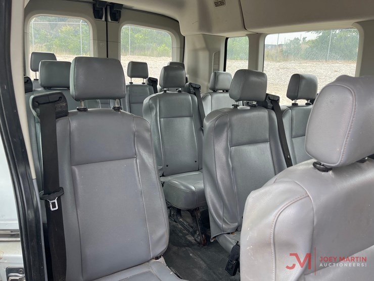 2019-ford-transit-image-8
