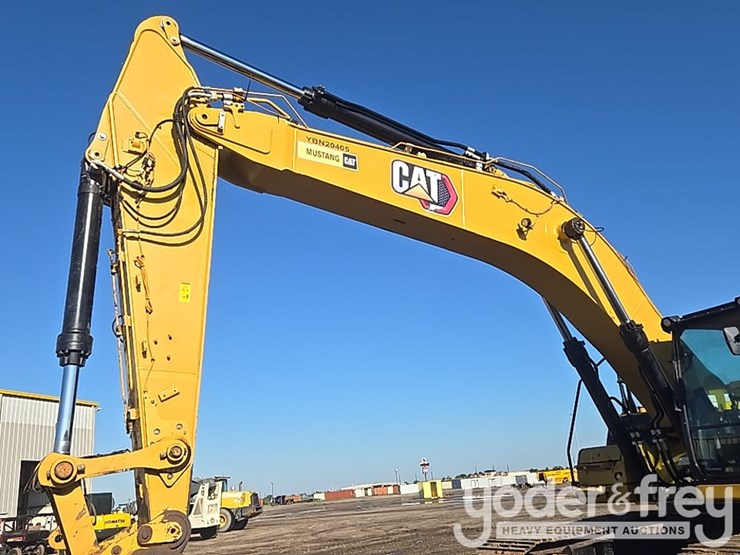 2021-caterpillar-336-image-25