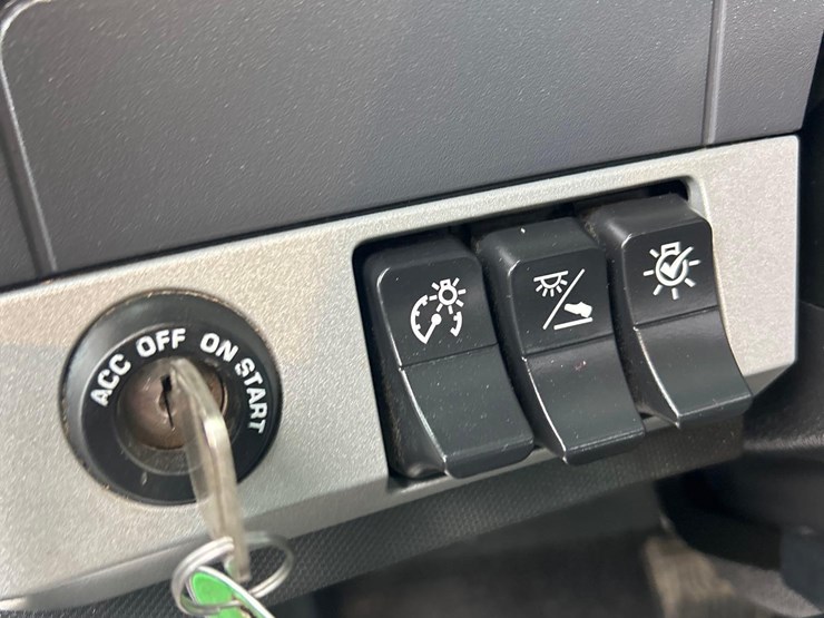 2024-kenworth-t880-image-57