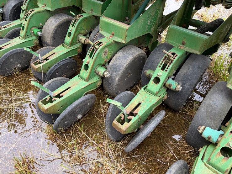 john-deere-530-image-29