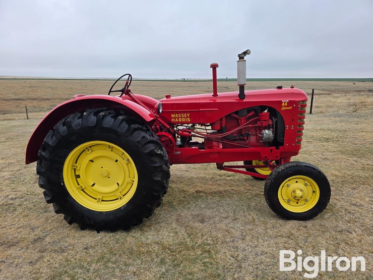 massey-ferguson-44-image-4