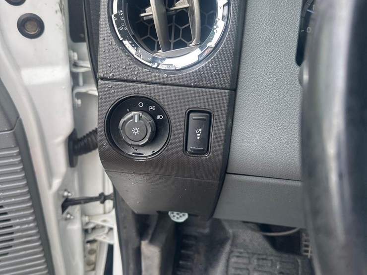2015-ford-f750-xlt-image-40