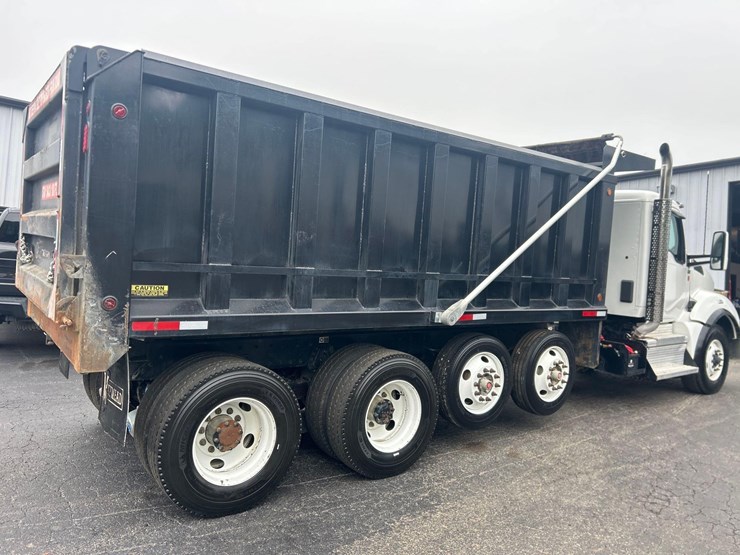2024-kenworth-t880-image-3