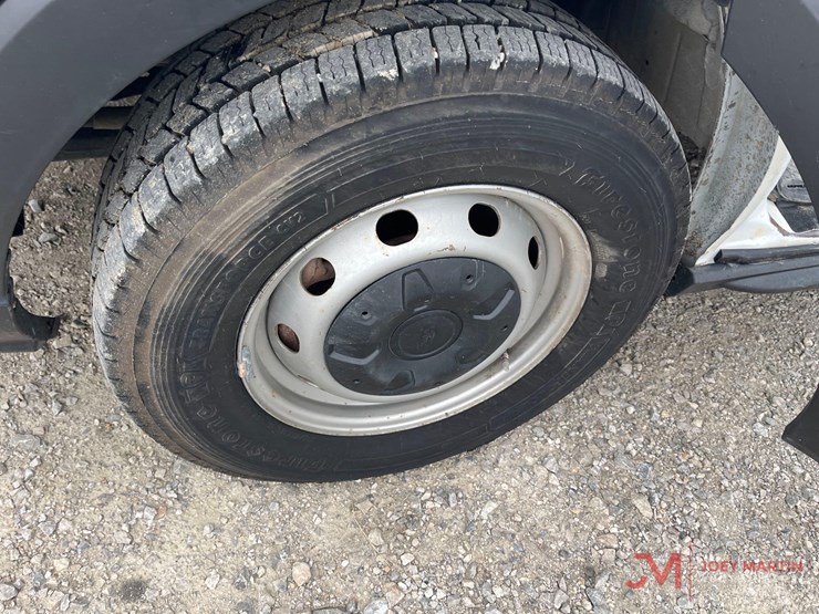 2019-ford-transit-image-9