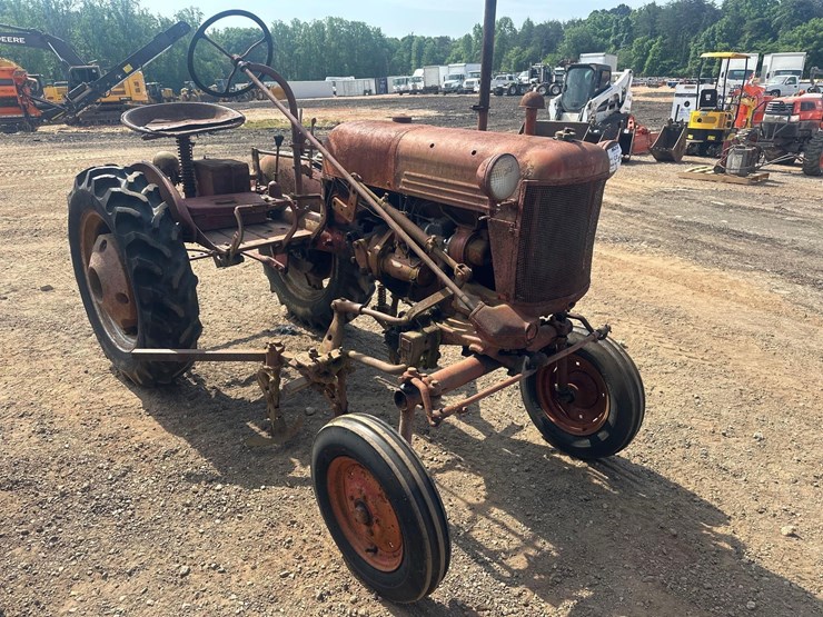 international-farmall-image-1