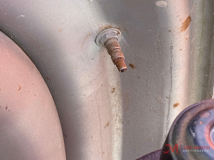 2016-jlg-8042-image-13