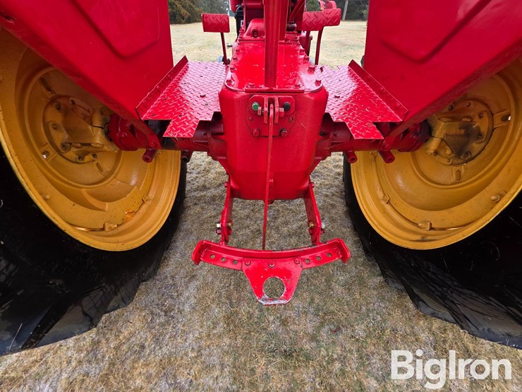 1952-massey-ferguson-44-image-13