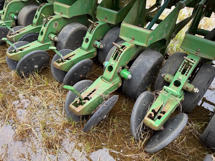 john-deere-530-image-26