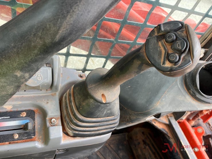 2021-kubota-svl75-2-image-17