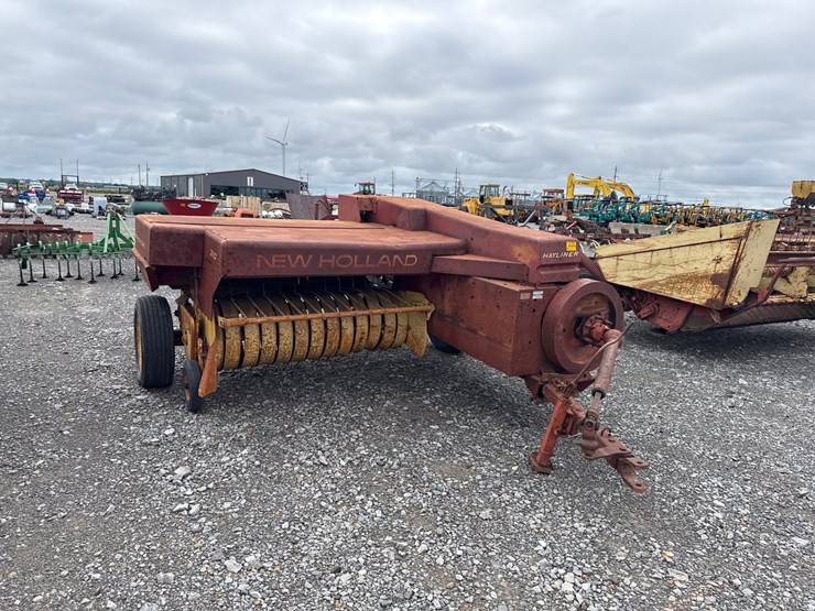 new-holland-310-image-2