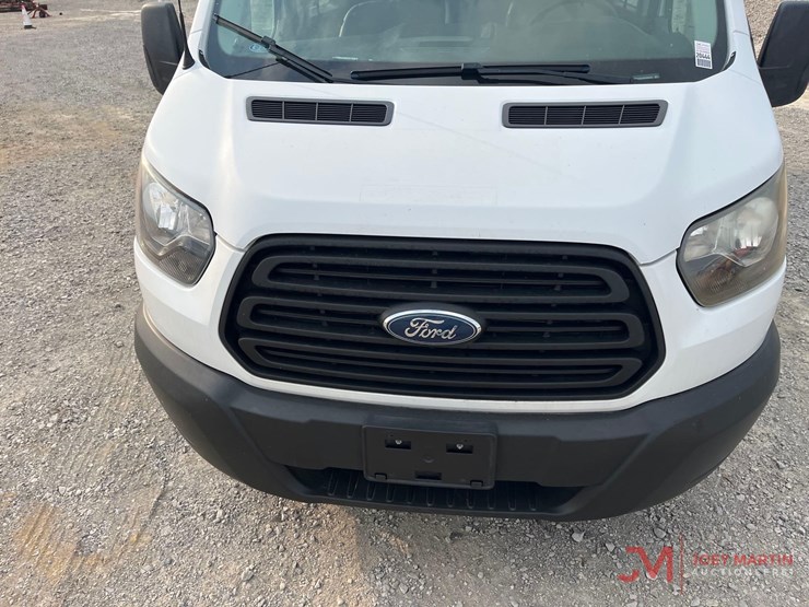 2019-ford-transit-image-10