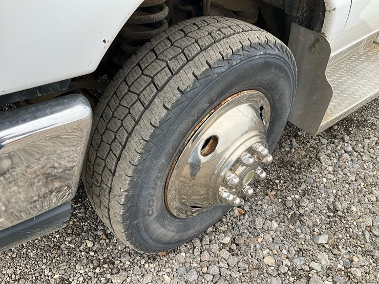 2015-ford-e450-image-12