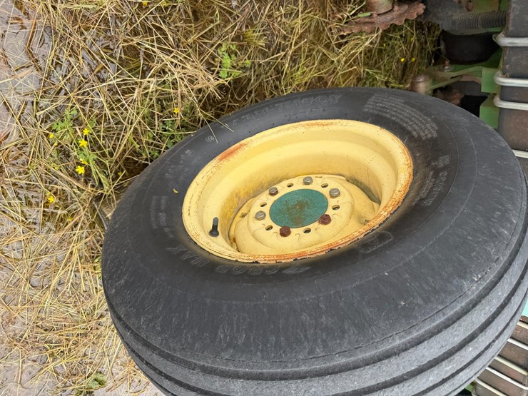 john-deere-530-image-9