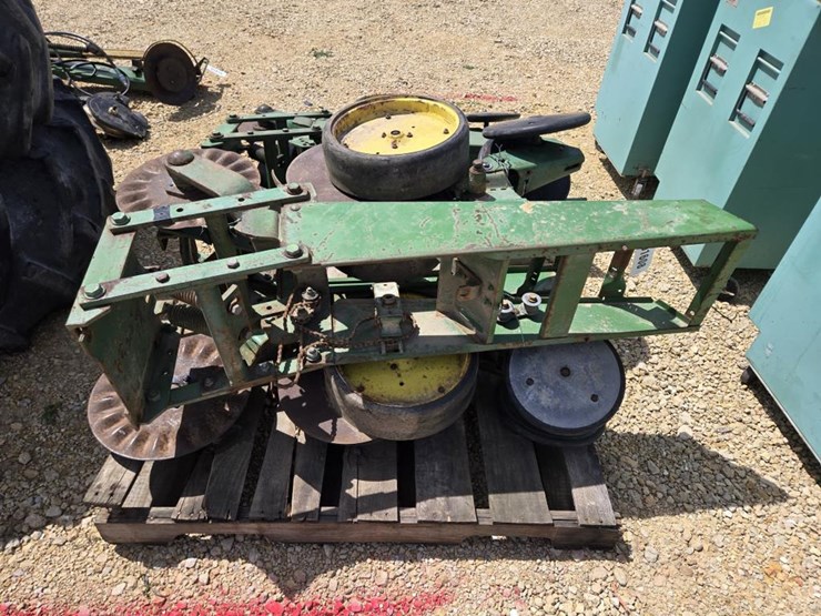 john-deere-7000-image-3