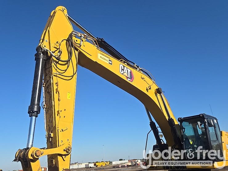 2021-caterpillar-336-image-24