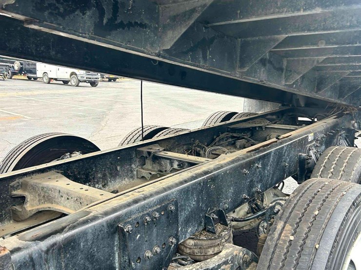 2024-kenworth-t880-image-87