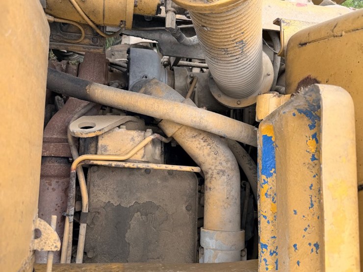 1972-caterpillar-769-image-46