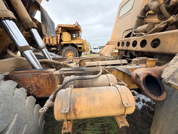 1972-caterpillar-769-image-58