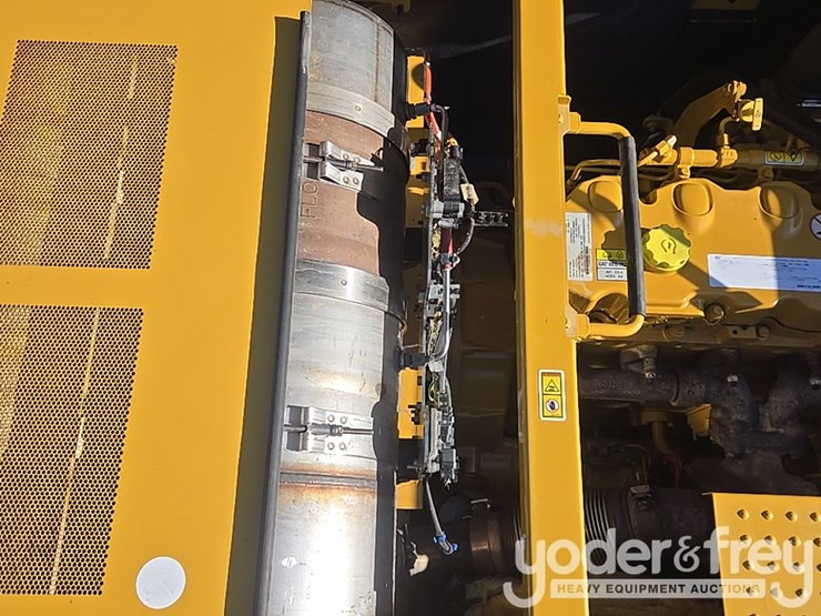 2021-caterpillar-336-image-59