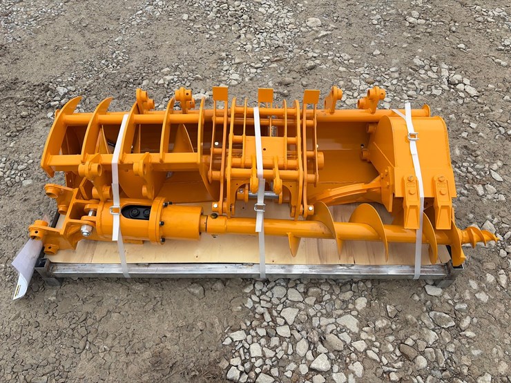 #170-•-unused-giyi-8pc-mini-excavator-attachment-set-image-1