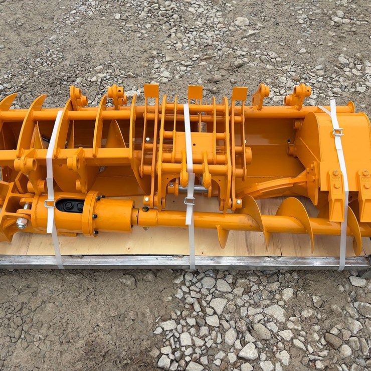 #170 • Unused GIYI 8pc Mini Excavator Attachment Set